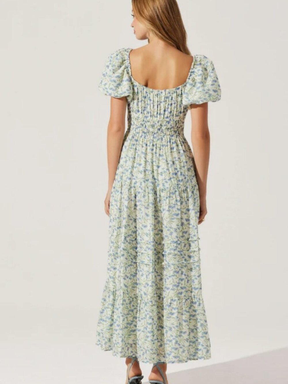 ASTR The Label Florentina Floral Tiered Maxi Dress Women M Blue NWOT - Picture 3 of 10